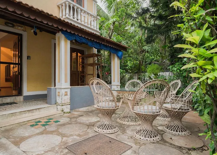 The Bumblebee- Serene 3Bhk Villa- Candolim, Goa By Staymonkey